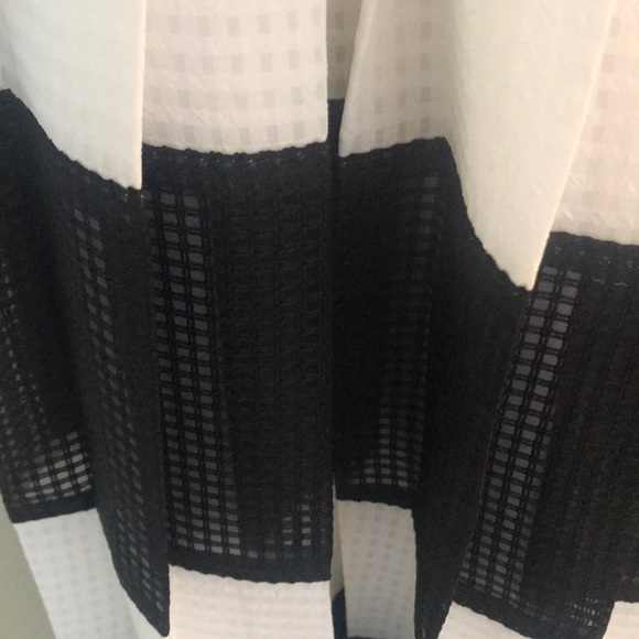 Beautiful midi pleated skirt - Picture 2 of 4